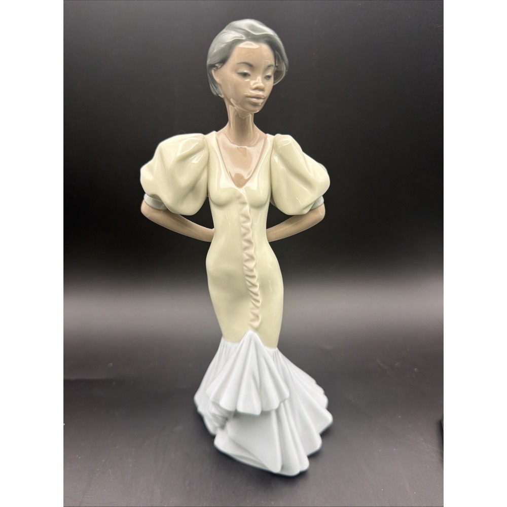 Vintage Lladro 6181 Velisa The Black Legacy Collection Made In Cherubs Spain Box